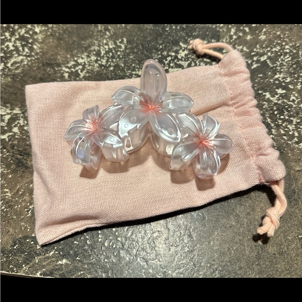 Emi Jay Claw Clip